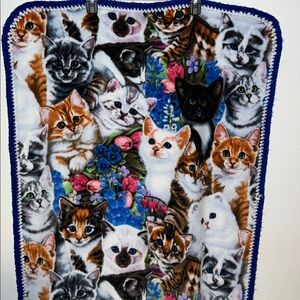 Vintage Colorful Fleeced Cat Print Blanket Approximately 30X55